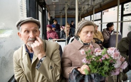 12.-Don’t-overlook-the-elderly-on-public-transportation-500x316